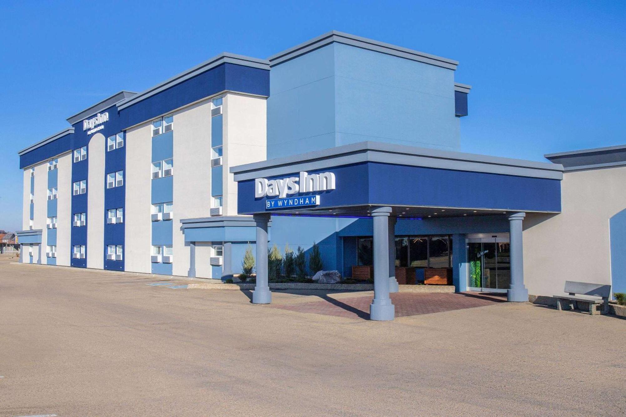 Days Inn & Conference Centre By Wyndham Camrose Norsemen ภายนอก รูปภาพ